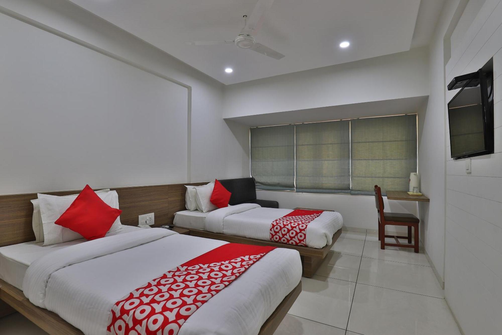 Collection O Hotel Panchsheel Vadodara Exterior foto